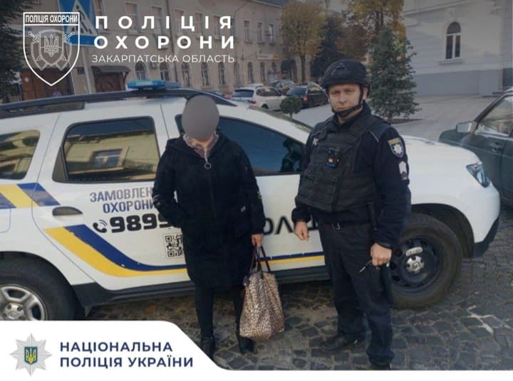 Зображення для статті: В Мукачеві затримали жінку, яка намагалася викрасти товари з магазину