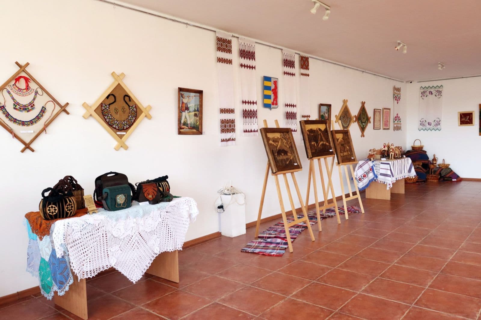 Зображення для статті: «Мистецтво з кореня роду» - жива традиція закарпатських майстрів