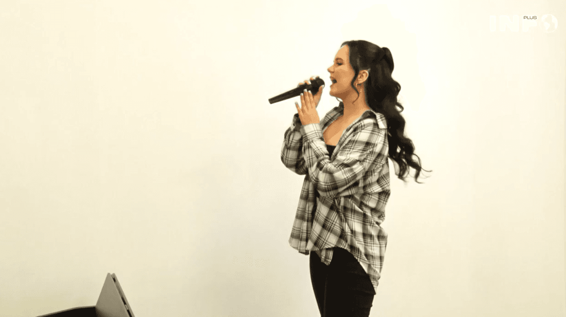 Зображення для статті: Юна мукачівка Юлія Бендеш презентувала свій дебютний кліп “Ти і я”