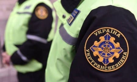 Зображення для статті: На Закарпатті тривають профілактичні перевірки автотранспорту для безпеки на дорогах