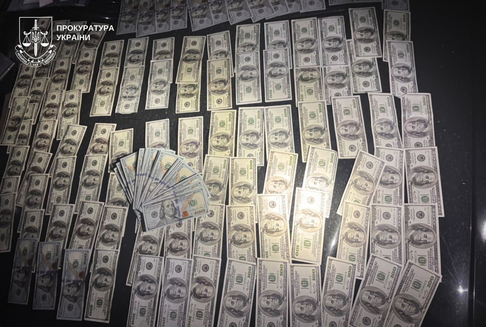 Зображення для статті: Прокуратура Закарпаття викрила схеми переправлення чоловіків до ЄС на суму 98 тисяч доларів