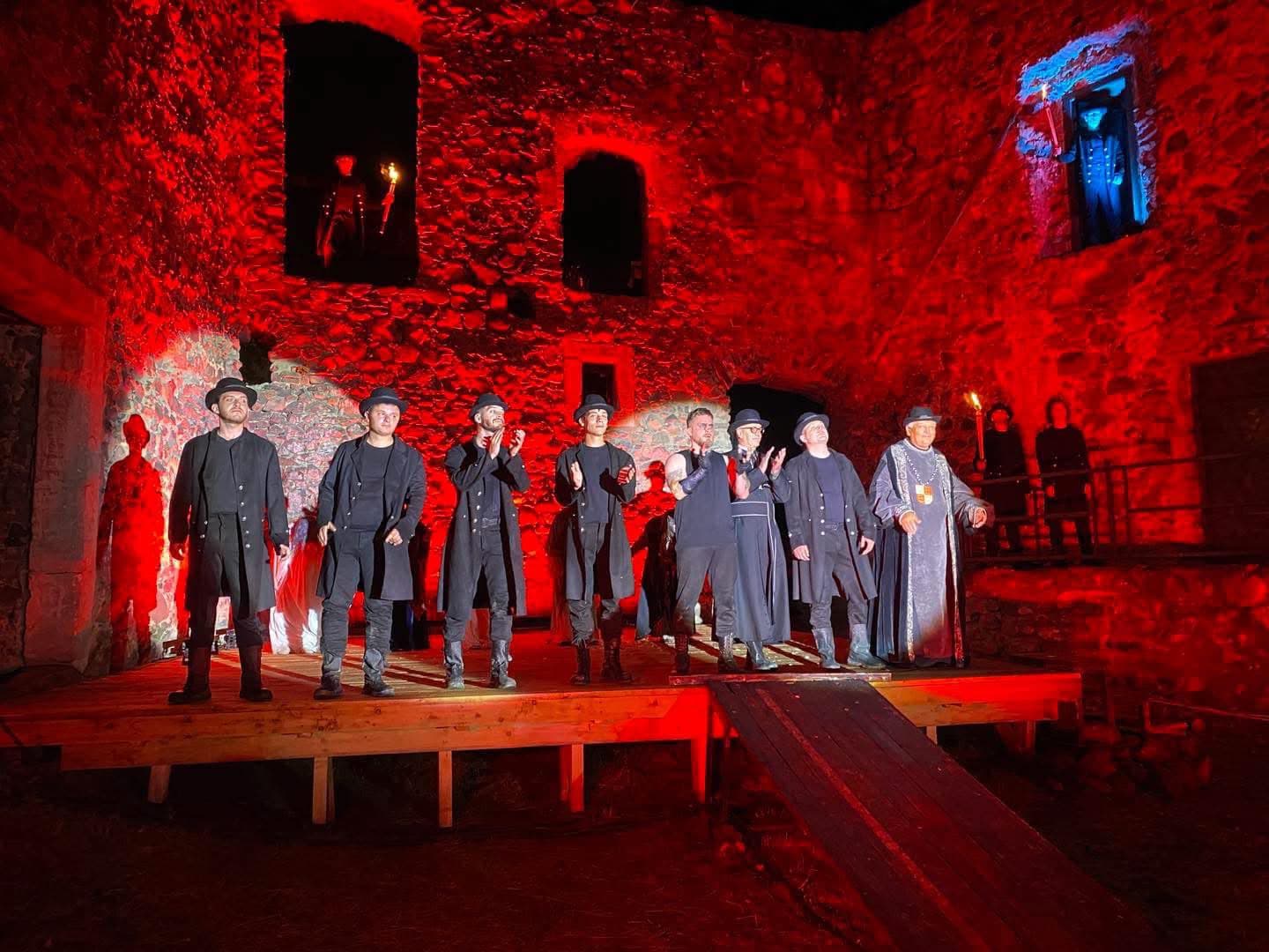 Зображення для статті: Президент відзначив закарпатських діячів культури з нагоди Всеукраїнського свята