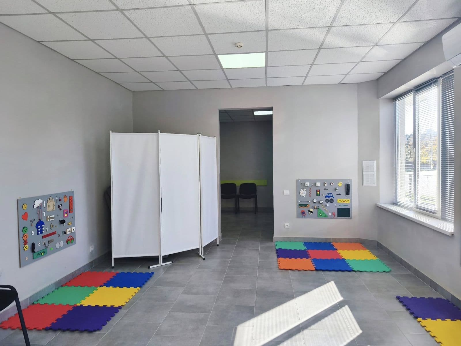 Зображення для статті: У Залужжі в амбулаторії облаштували куточки матері та дитини