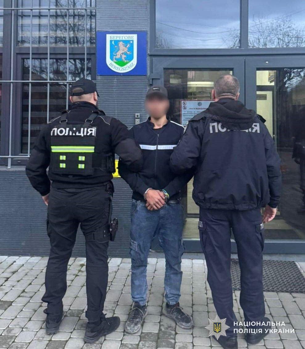 Зображення для статті: У Берегові поліція затримала рецидивіста, який викрав ювелірні прикраси з приватного будинку
