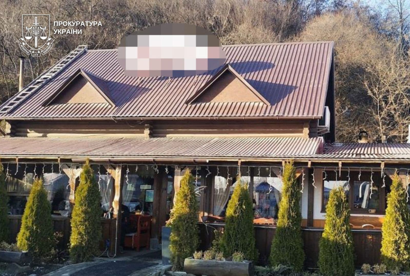 Зображення для статті: На Мукачівщині бізнесменка захопила чужу ділянку для ресторану та відпочинку