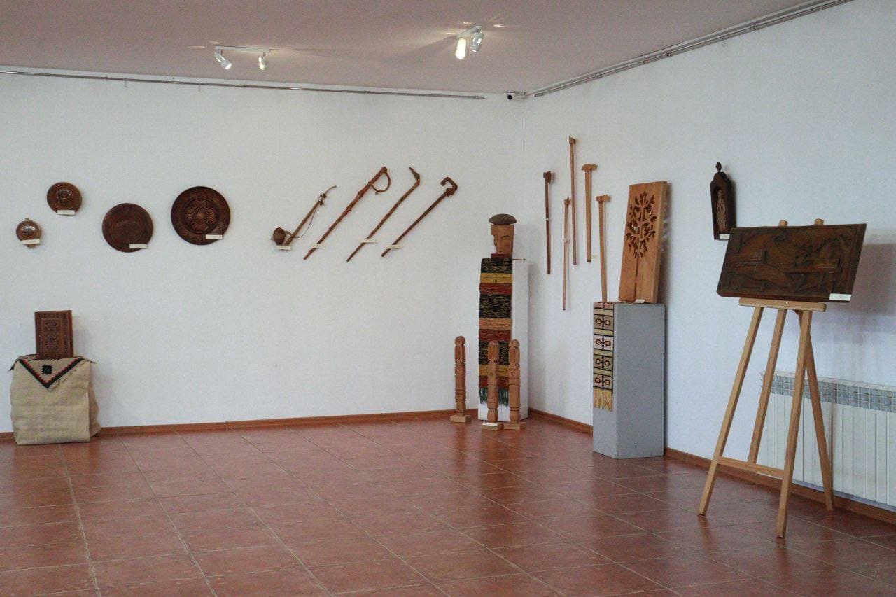 Зображення для статті: У Закарпатському музеї відкрилася унікальна виставка дерев’яних виробів