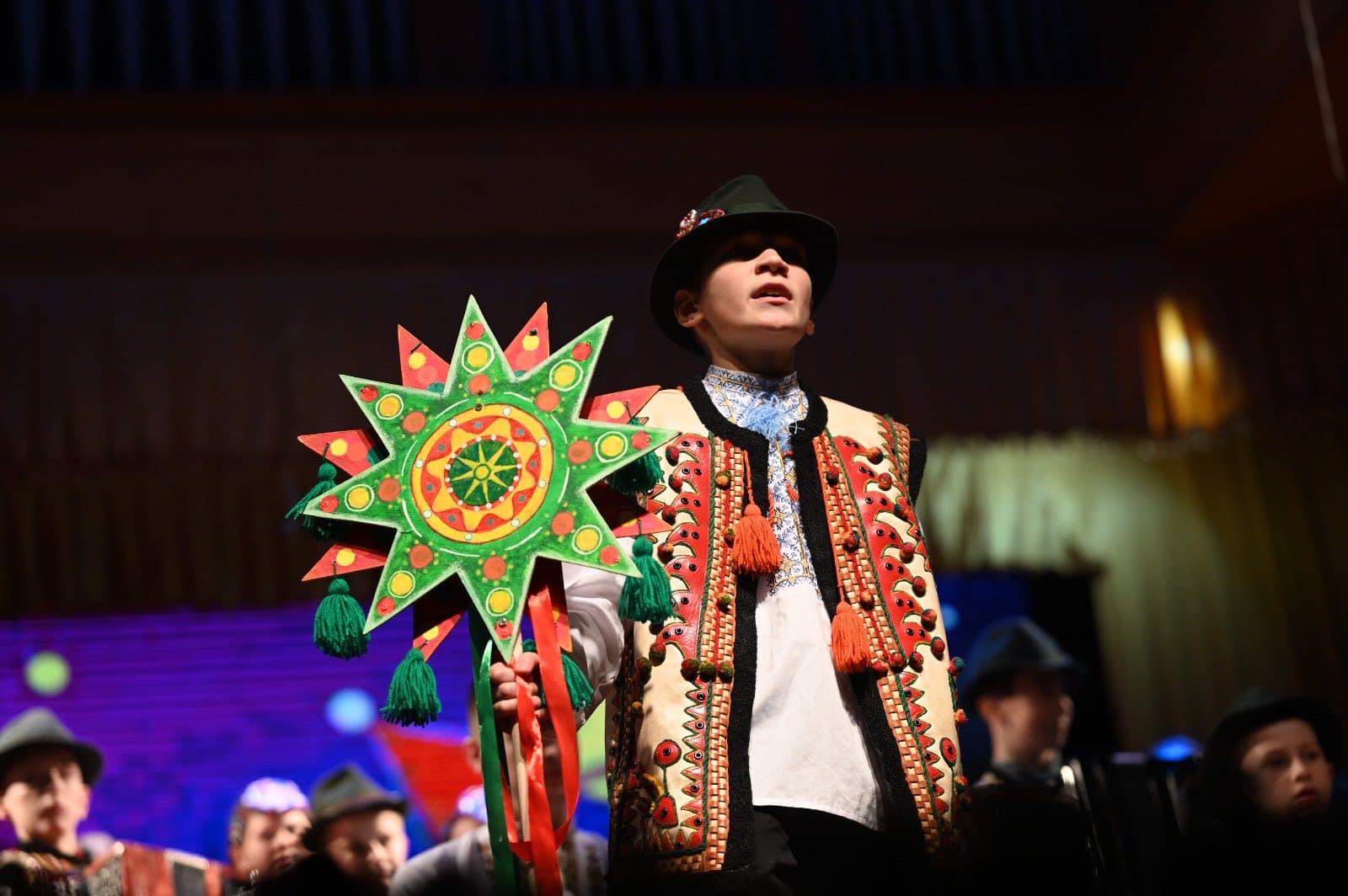 Зображення для статті: Понад 150 учасників: в Ужгороді відбувся Фестиваль закарпатського вертепу