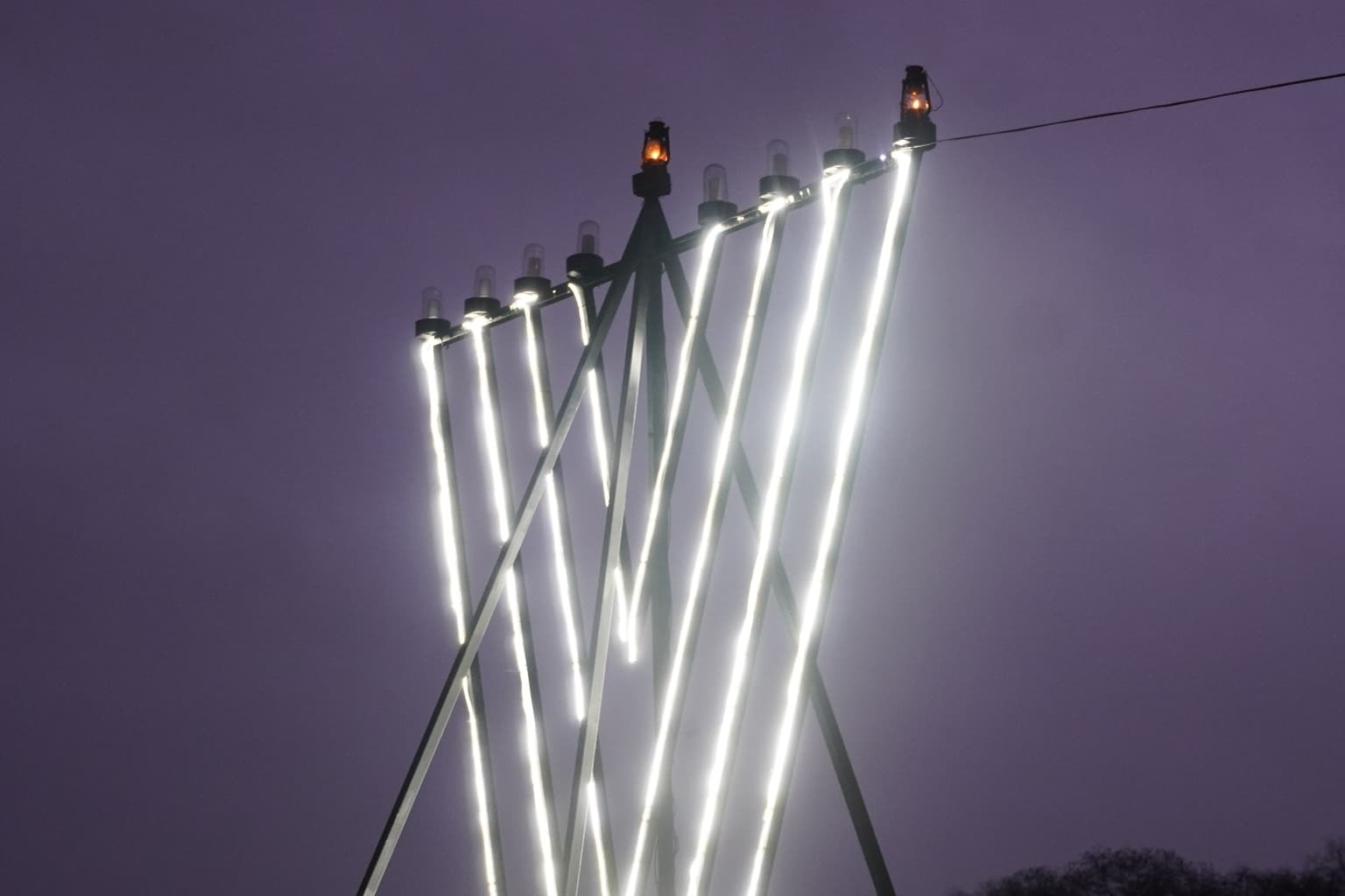 Зображення для статті: В Ужгороді розпочали святкування Хануки: восьмиденне свято світла і віри