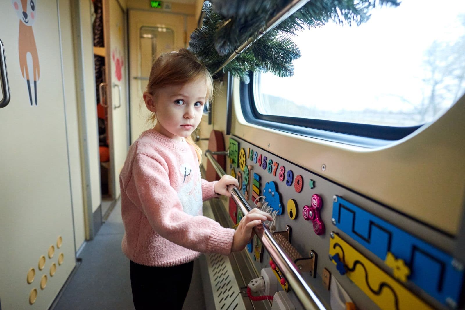 Зображення для статті: Укрзалізниця додала два нові дитячі вагони на поїзд Київ — Ясіня