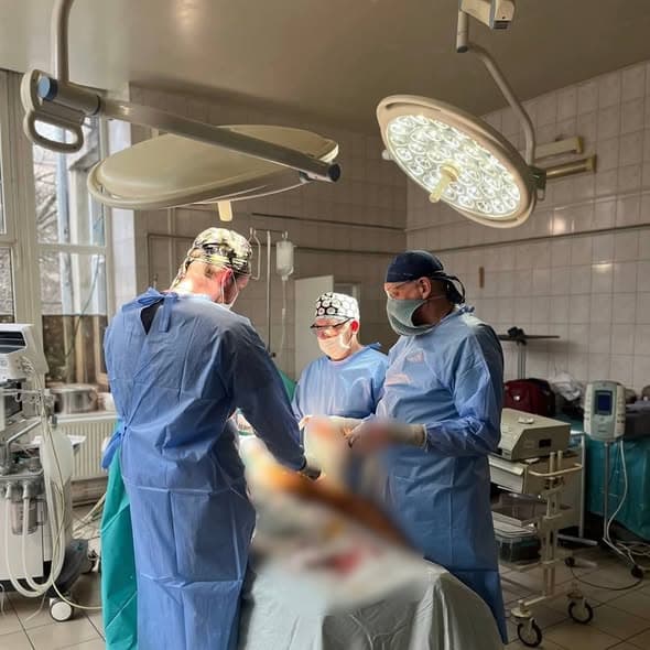Зображення для статті: 1260 операцій за рік: у Лікарні Святого Мартина підбили підсумки роботи ортопедів та нейрохірургів