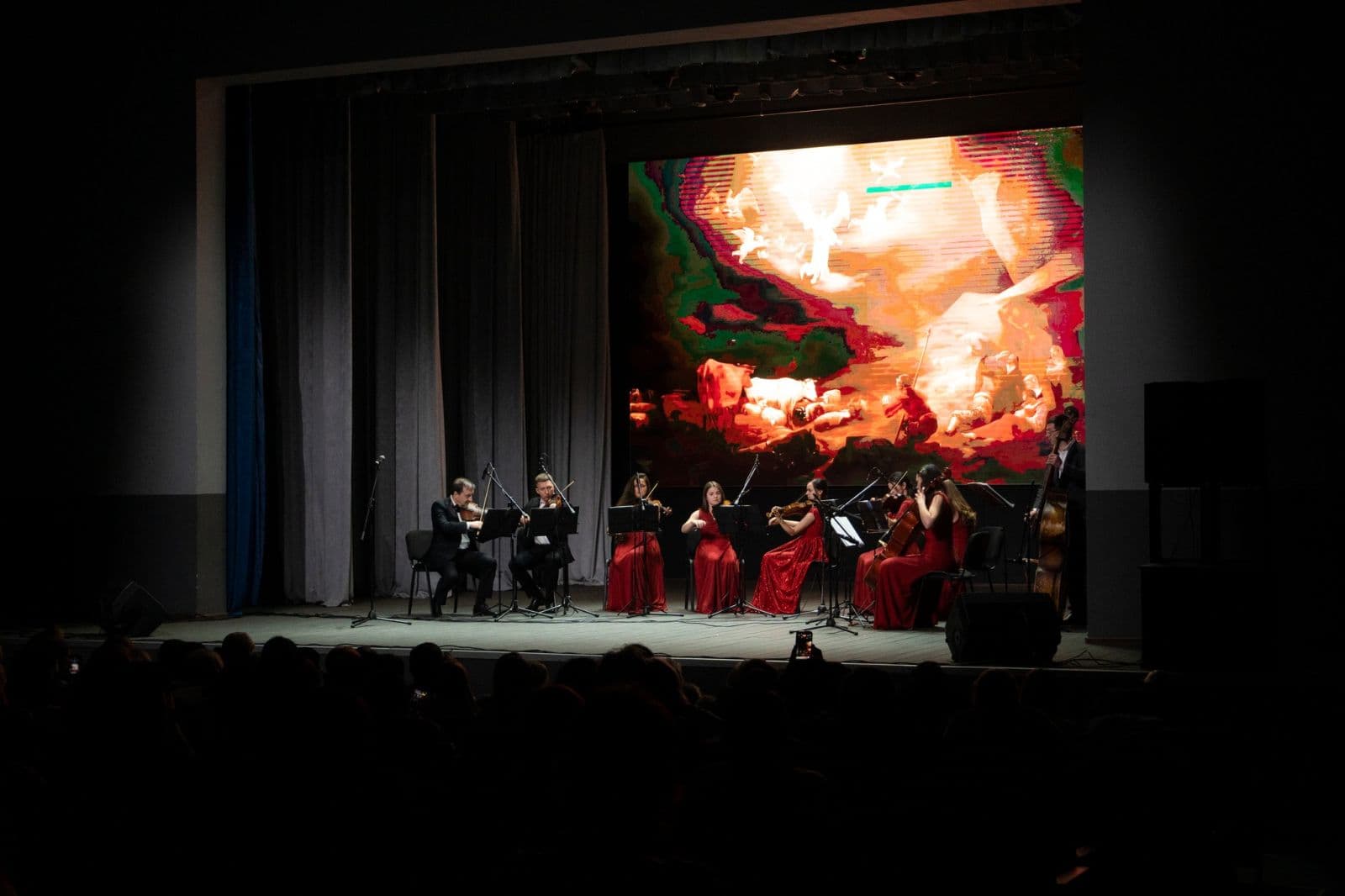 Зображення для статті: Концерт струнного оркестру в Мукачеві зібрав 118 тисяч гривень на підтримку ЗСУ