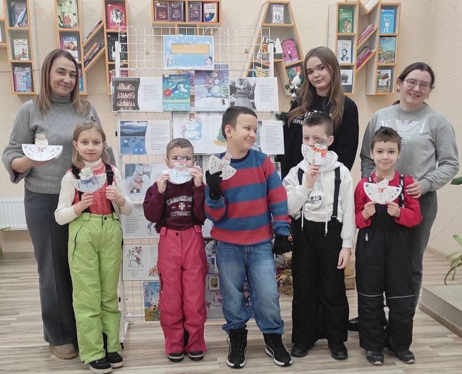 Зображення для статті: У Мукачівській бібліотеці відзначили Всесвітній день сніговика