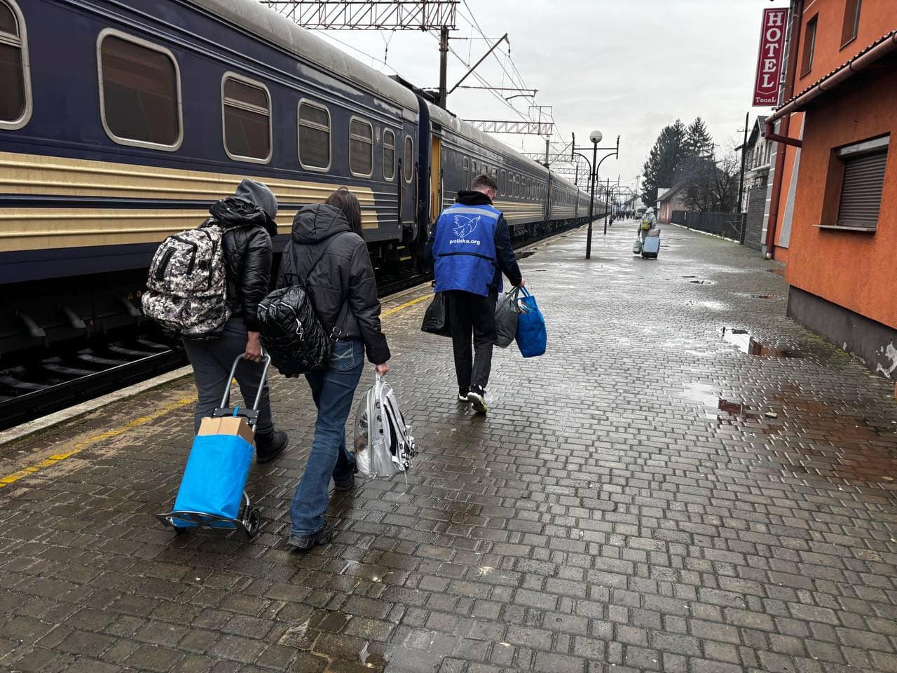 Зображення для статті: Врятовані від обстрілів: мама та донька з Краматорська знайшли дім на Закарпатті