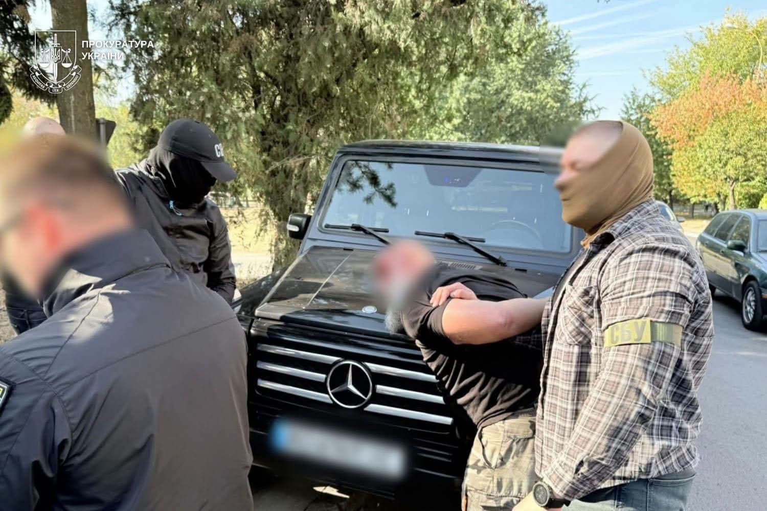 Зображення для статті: В Ужгороді чоловік вимагав у підприємця $40 тисяч за неіснуючий борг: погрожував розправою