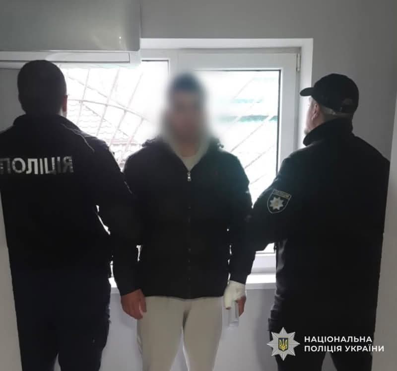 Зображення для статті: На Рахівщині затримали 17-річного водія BMW, який втік після смертельної ДТП