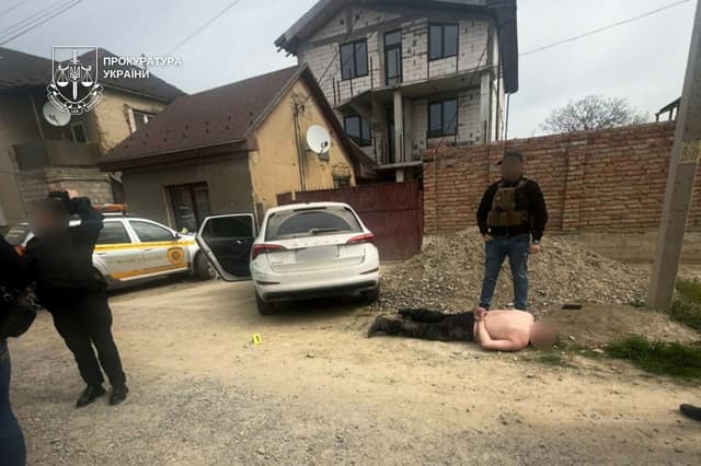 На Мукачівщині викрали матір із дитиною: підозрюваного затримано