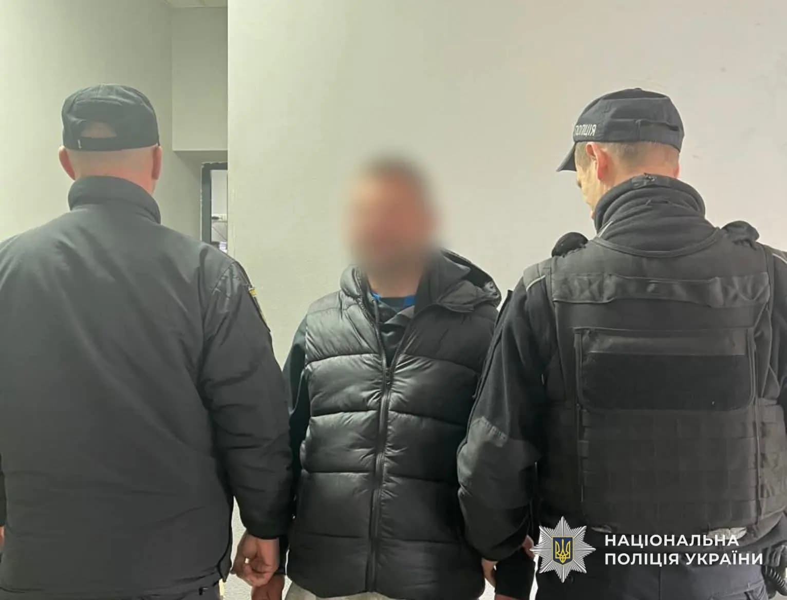 Зображення для статті: У Рахові чоловік повідомив про «замінування» банку: його затримали