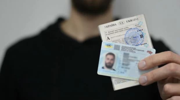 Зображення для статті: За кермо з 15 років: в Україні готують нові правила для водіїв