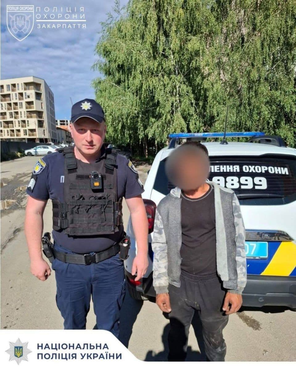 Зображення для статті: В Ужгороді поліція охорони затримала чоловіка, який перебував у розшуку