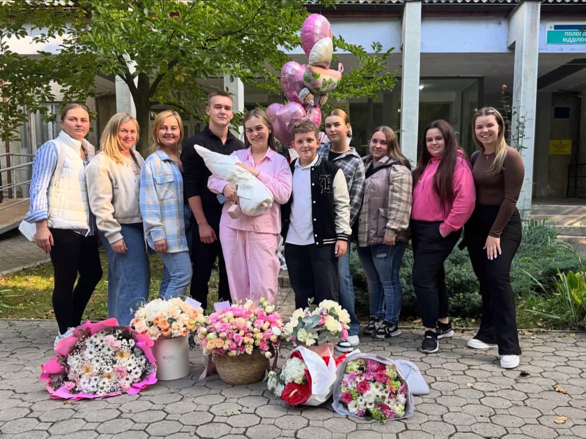 Зображення для статті: За минулий тиждень у Лікарні Святого Мартина народилися 44 малюки