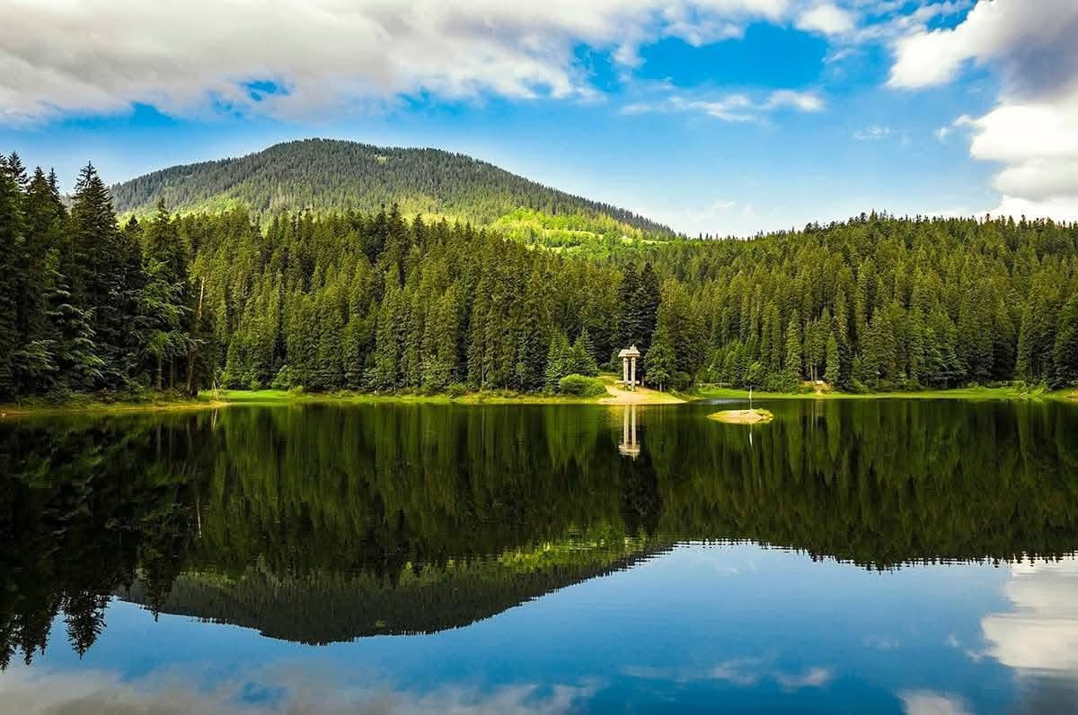 Зображення для статті: Колочава і Синевирська Поляна потрапили до списку найкращих туристичних сіл світу