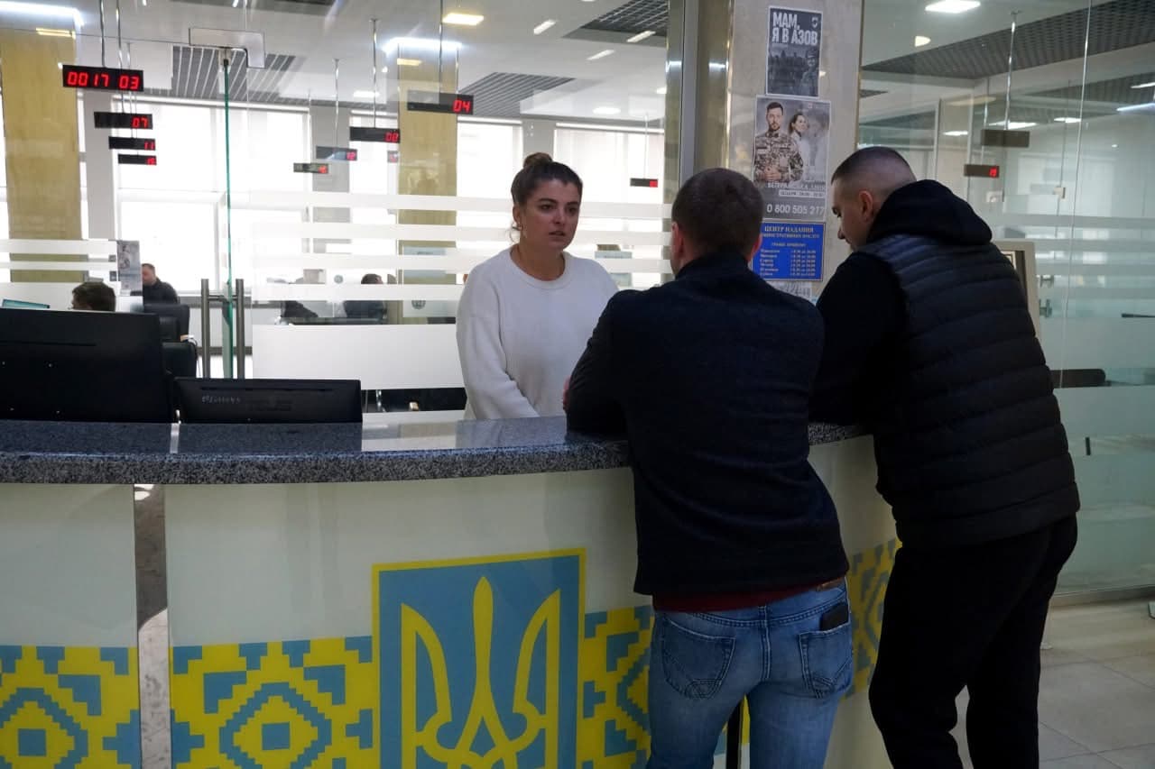 Зображення для статті: В Ужгородському ЦНАПі розпочали прийом документів на відстрочку від мобілізації