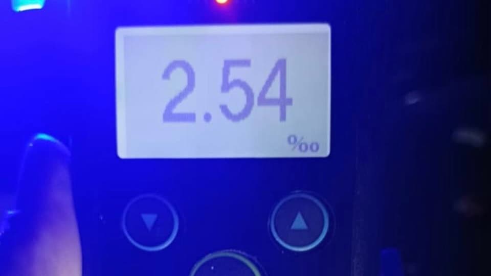 Зображення для статті: Їхав без прав і з 2,54 проміле: у Мукачеві зупинили водія Opel