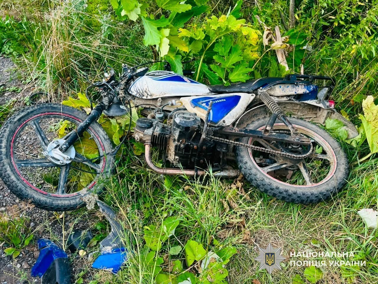 Зображення для статті: На Хустщині 15-річний мотоцикліст потрапив у ДТП: хлопця госпіталізували