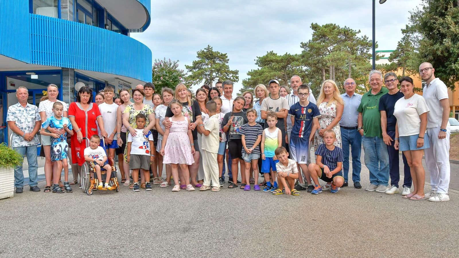 Зображення для статті: Адріатика, подорожі та реабілітація: діти із Закарпаття вирушили на відпочинок до Італії
