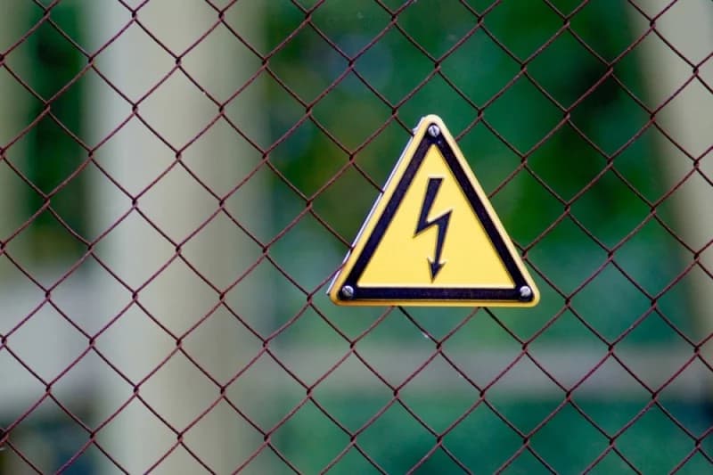 Зображення для статті: На Тячівщині 13-річну дівчину вдарило струмом: її госпіталізували