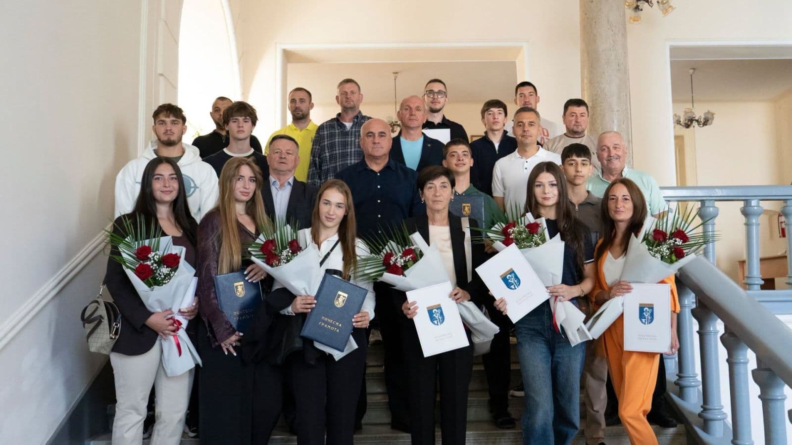 Зображення для статті: Спортсменів і тренерів Мукачева відзначили за високі результати на змаганнях