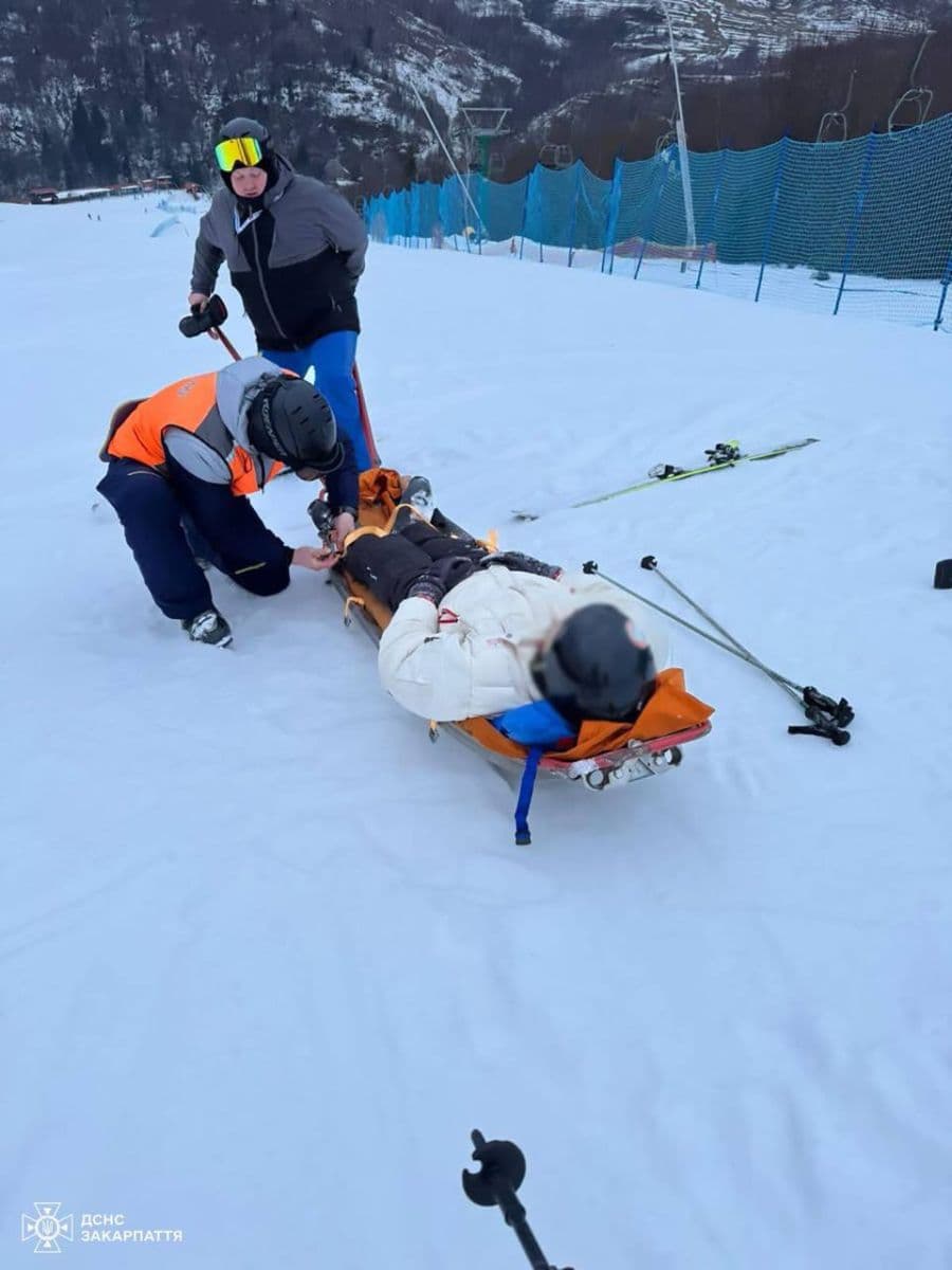 Зображення для статті: Лижник зі Львова постраждав на гірськолижному комплексі Красія