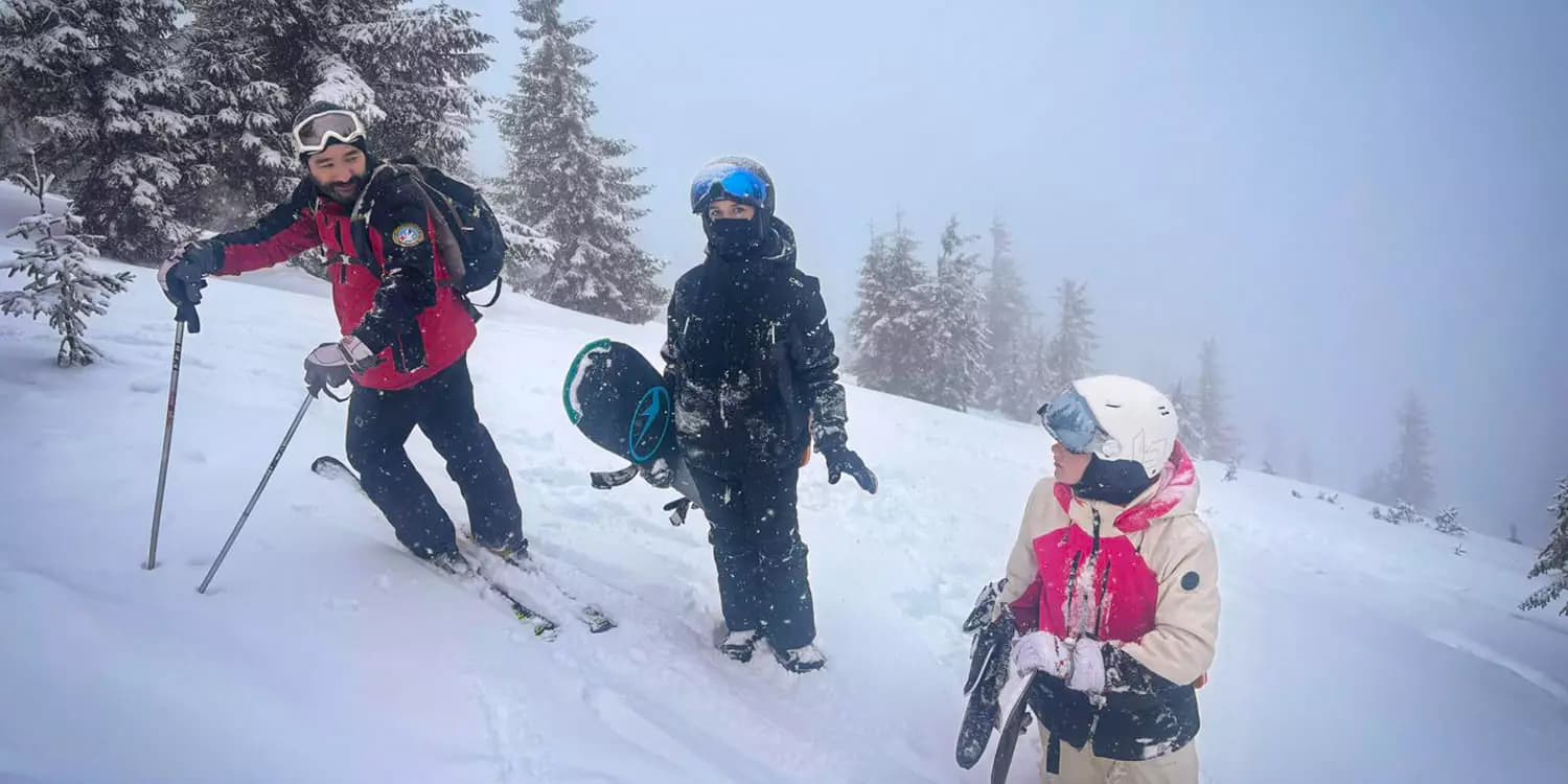 Зображення для статті: Дві дівчини-підлітки заблукали під час катання на сноубордах