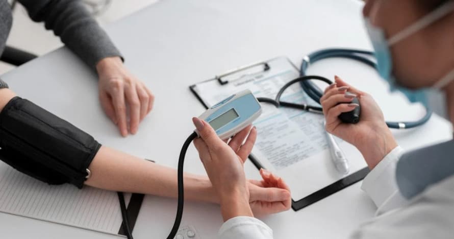 Зображення для статті: Програма «Скринінг здоров’я 40+» запрацює в Україні з 1 січня 2026 року