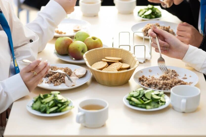 Зображення для статті: Школярі та дошкільнята Мукачева отримуватимуть безоплатні обіди