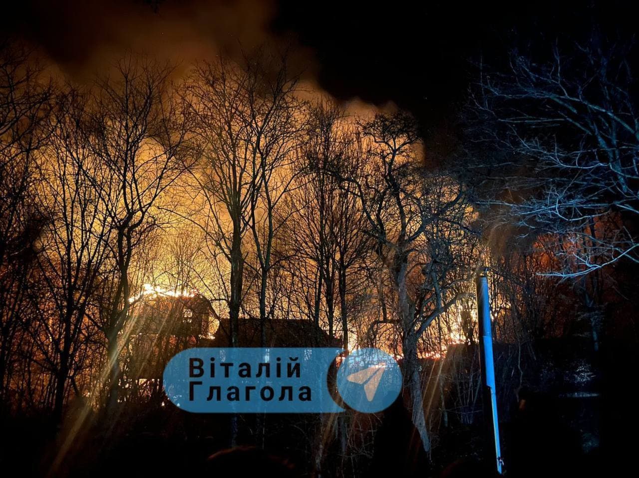 Зображення для статті: Пожежа в монастирі на Березнянщині: вогонь охопив недобудовану келію