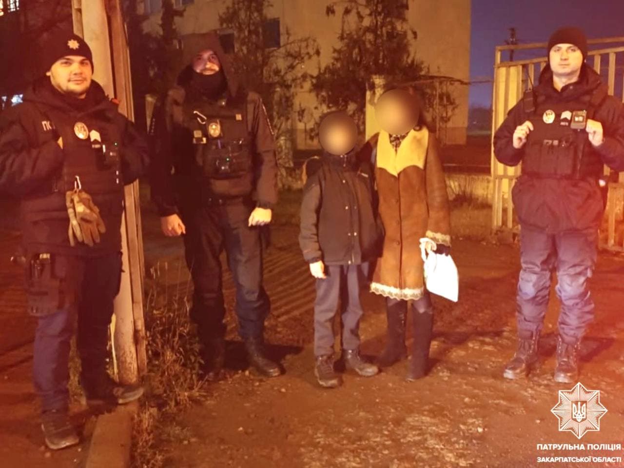 Зображення для статті: В Ужгороді патрульні оперативно розшукали зниклого 11-річного хлопчика