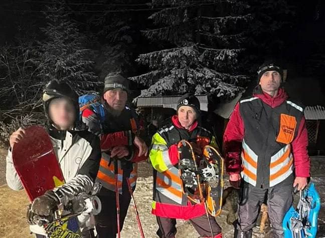 Зображення для статті: Рятувальники врятували 17-річного підлітка, який заблукав на Драгобраті