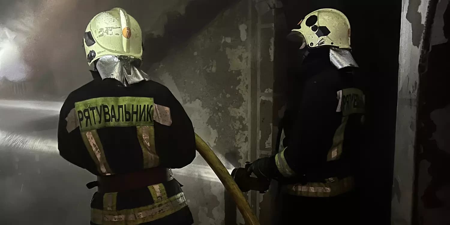 Зображення для статті: Вогонь охопив 200 кв. м житлового будинку на Ужгородщині