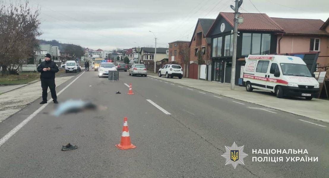 Зображення для статті: Смертельна ДТП на Тячівщині: жінка загинула під колесами двох автомобілів