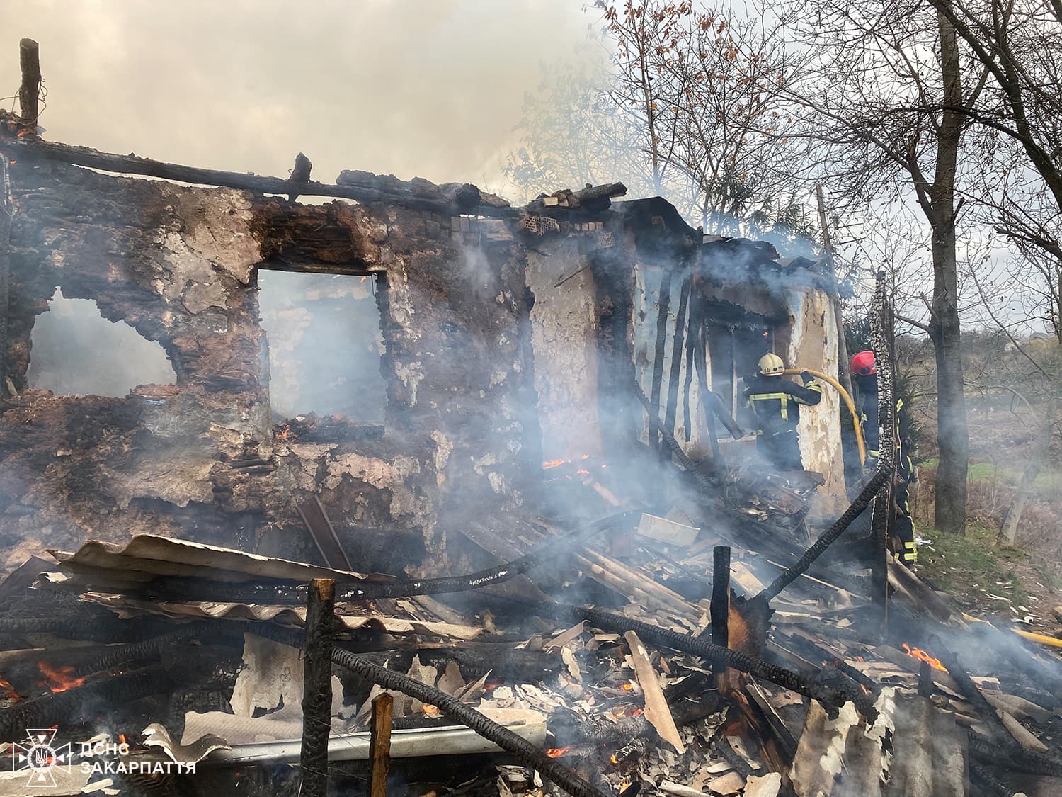 Зображення для статті: Пожежа у Загатті: рятувальники та сусіди ліквідували вогонь