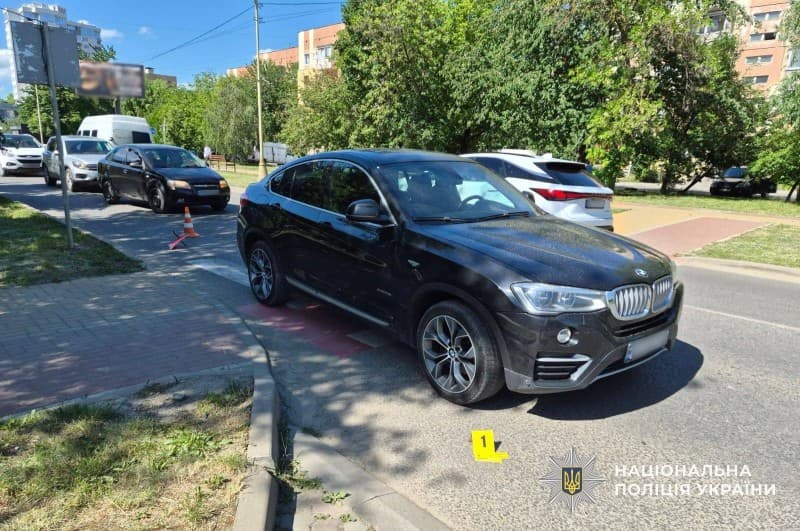 Зображення для статті: В Ужгороді на пішохідному переході під колеса BMW потрапила 10-річна дівчинка