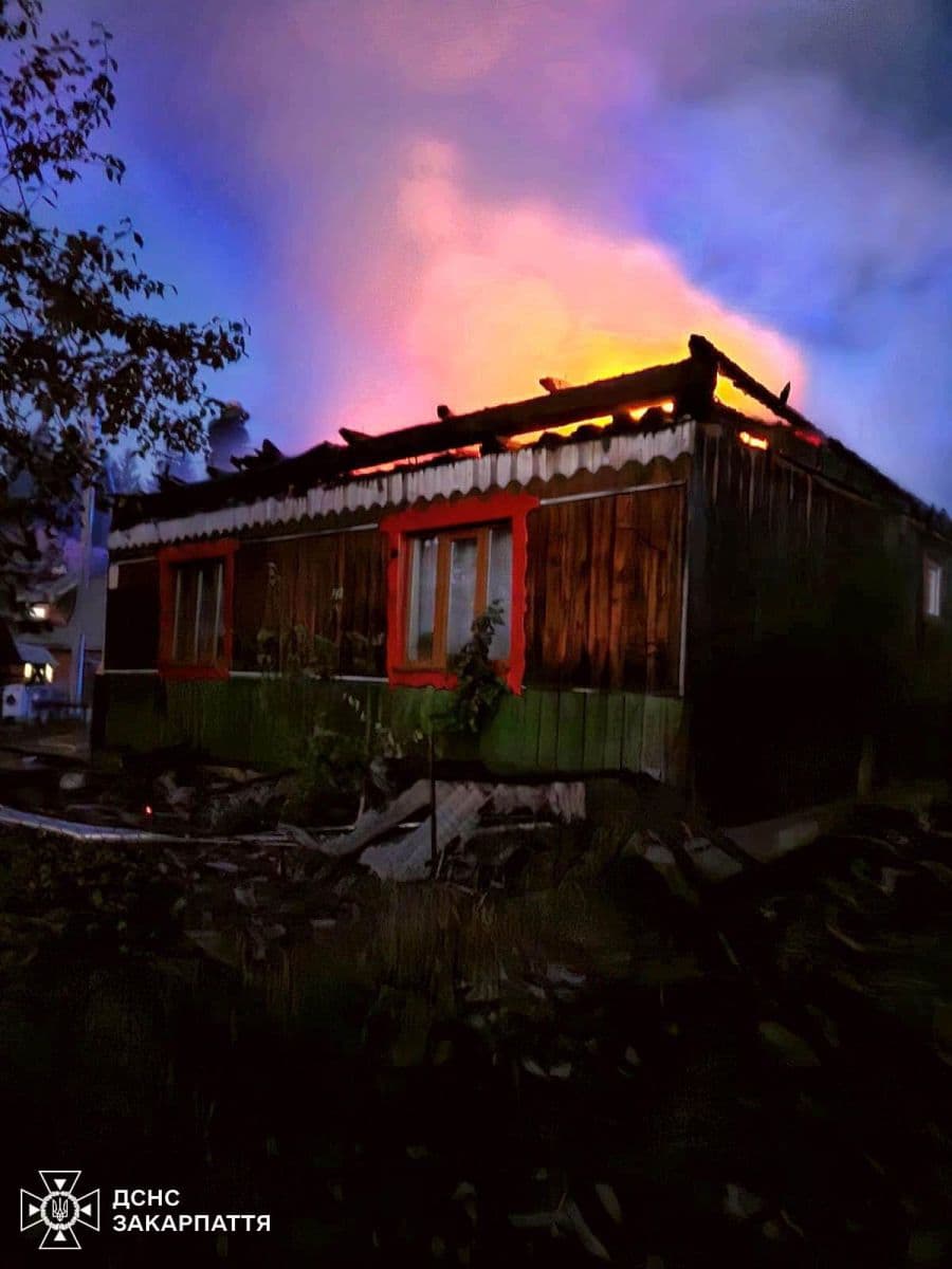 Зображення для статті: На Рахівщині зайнявся житловий будинок