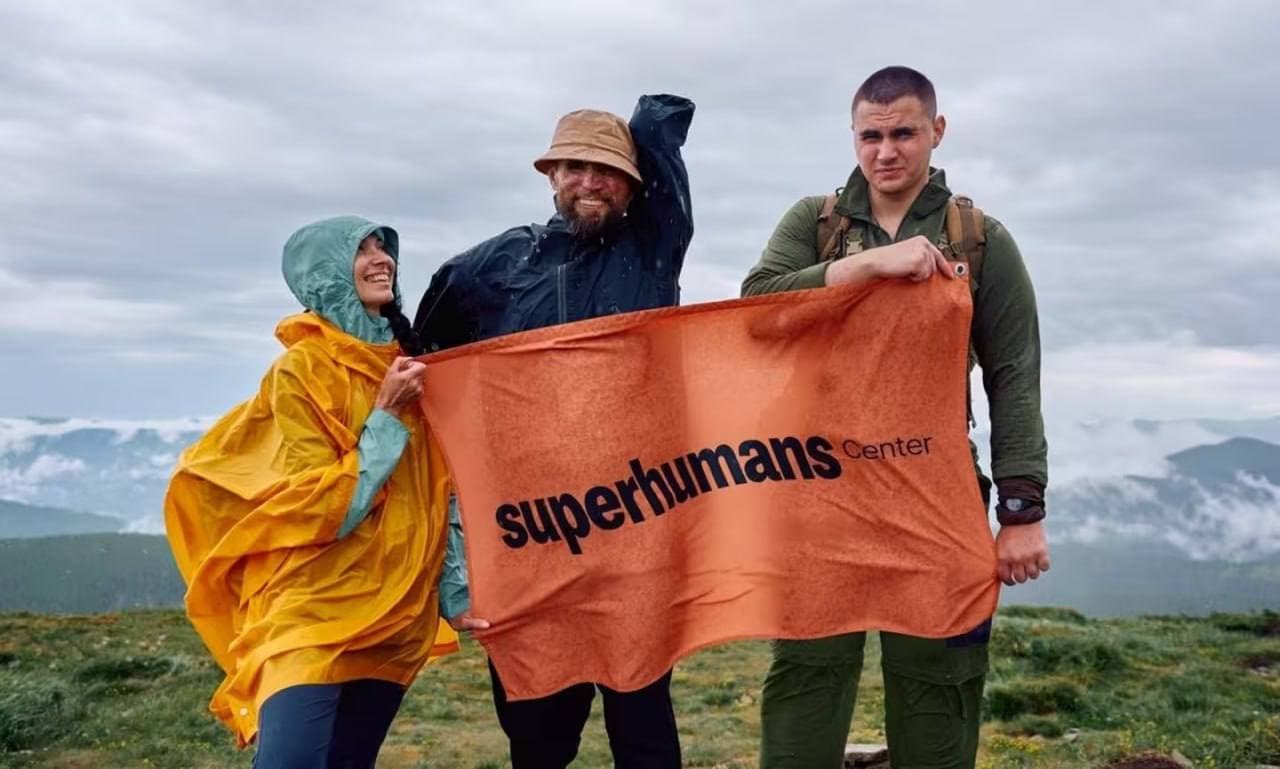 Зображення для статті: Неймовірна сила волі: ветеран із трьома ампутаціями підкорив Говерлу