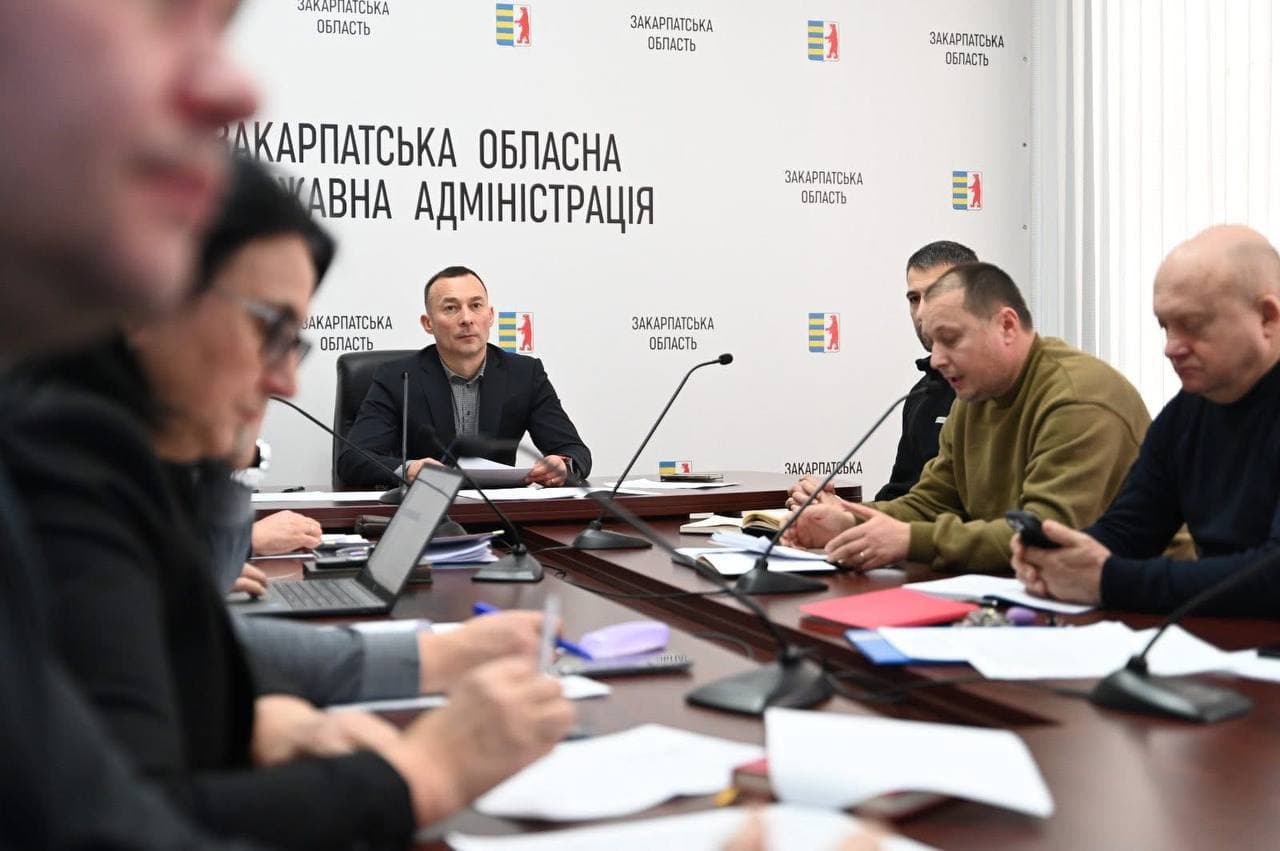 Зображення для статті: Рекордні снігопади на Закарпатті: навчання та роботу підприємств частково переводять онлайн